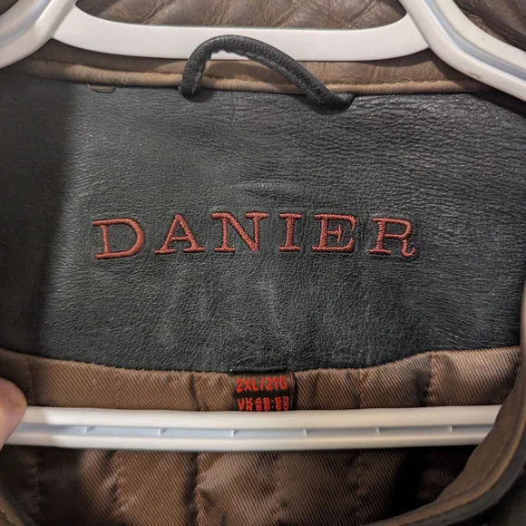 Danier Black and Brown Lightweight Leather Jacket - Picture 3 of 10